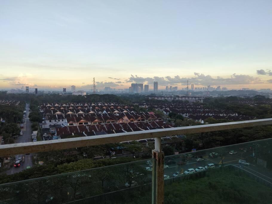 Apartemen 035 Palazio Japanese Style Mount Austin Wifi & Netflix *