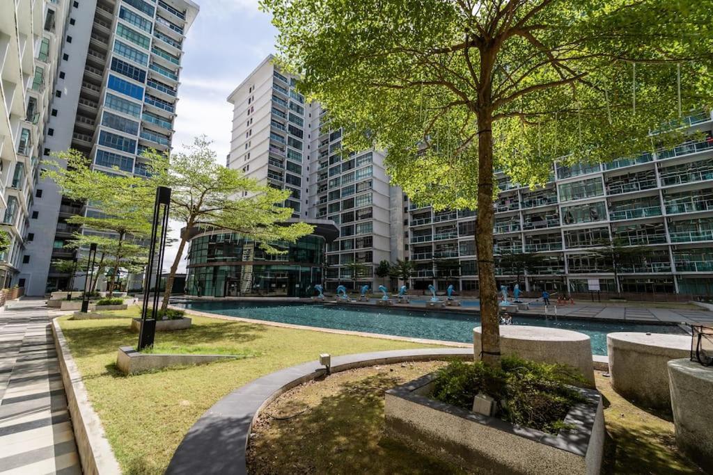 035 Palazio Japanese Style Mount Austin Wifi & Netflix Apartment Johor Bahru
